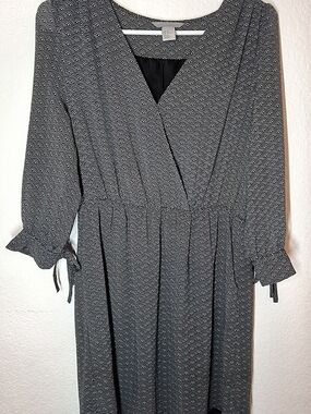 H&M Black and White Wrap-Style Long Sleeve Dress